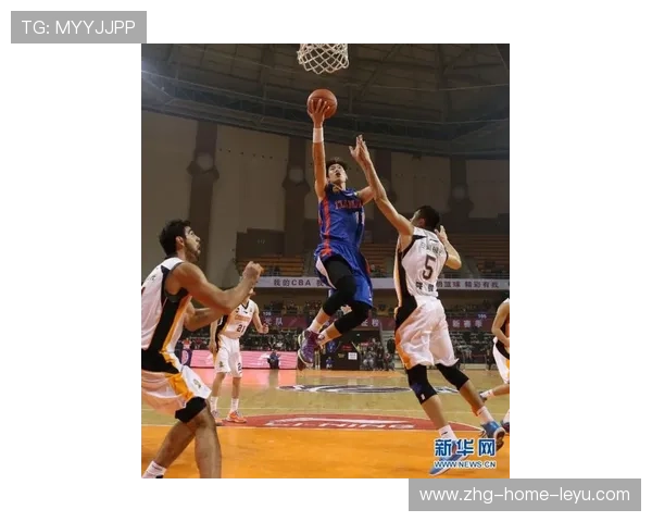 “新都垒球赛：攻守之战，谁能突破极限？”